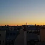 Coeur De Paris Sous Les Toits