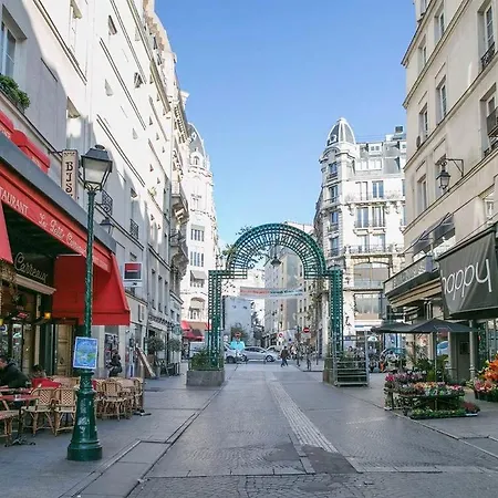 Coeur De Sous Les Toits Parigi